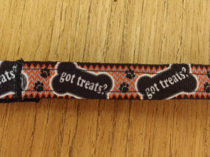 Small pet collar by Green Thalassa with a "Got Treats?" print, designed for stylish and comfortable pet wear.
