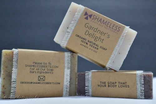 Organic coconut soap from Burgundy Crius, vegan skincare product with natural coconut scent and creamy lather.