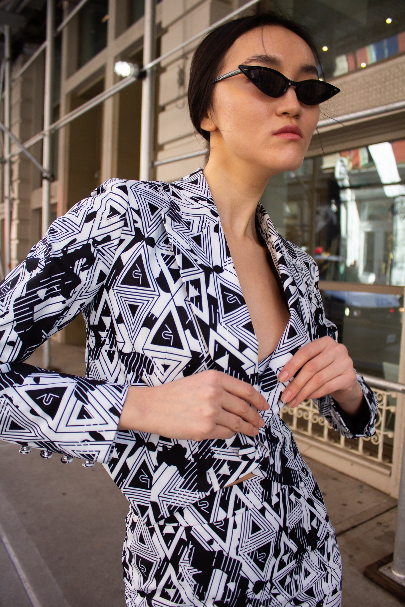 Mauve Daisy Amour Geometric Blazer for women, tailored stylish jacket with geometric pattern and structured fit.