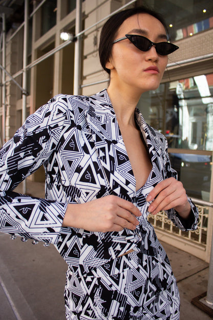 Mauve Daisy Amour Geometric Blazer for women, tailored stylish jacket with geometric pattern and structured fit.