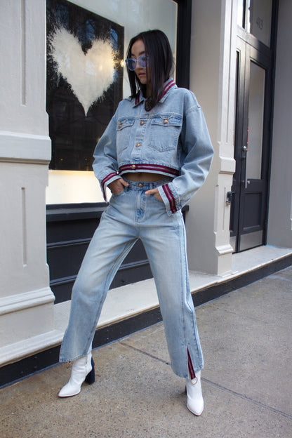 Mauve Daisy Danielle boyfriend jeans for women, relaxed fit denim with classic five-pocket design and distressed details.