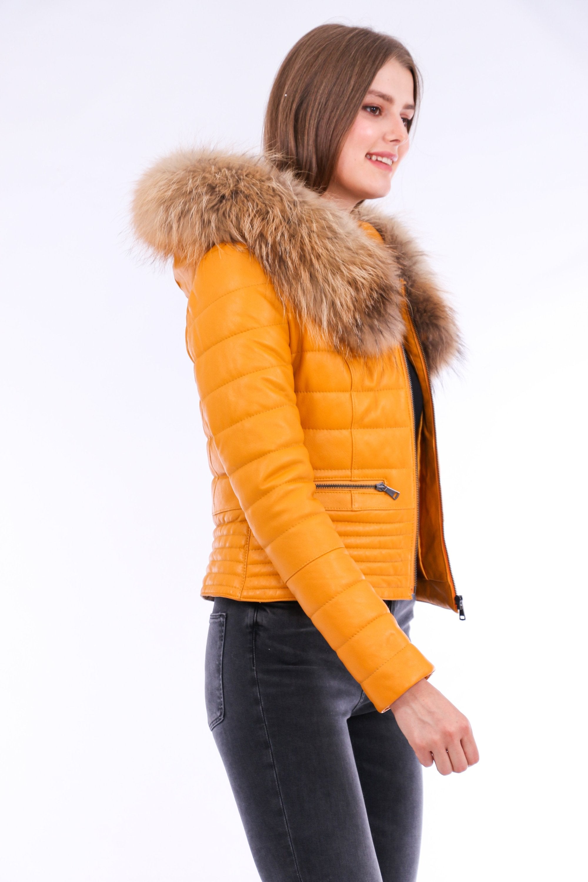 Sangria Iapetus Anoraq quilted leather jacket with a stylish design, featuring a fitted silhouette and detailed stitching.