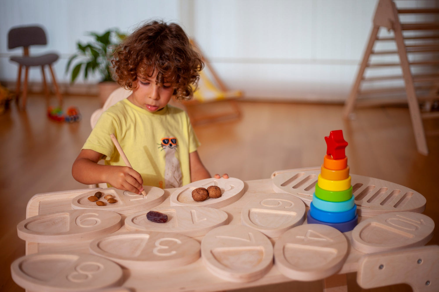 Red Oceanus wooden tracing board, a sturdy furniture piece with a smooth surface, ideal for artistic and educational activities.