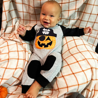 Black Simba AnnLoren Halloween pirate Jack O&