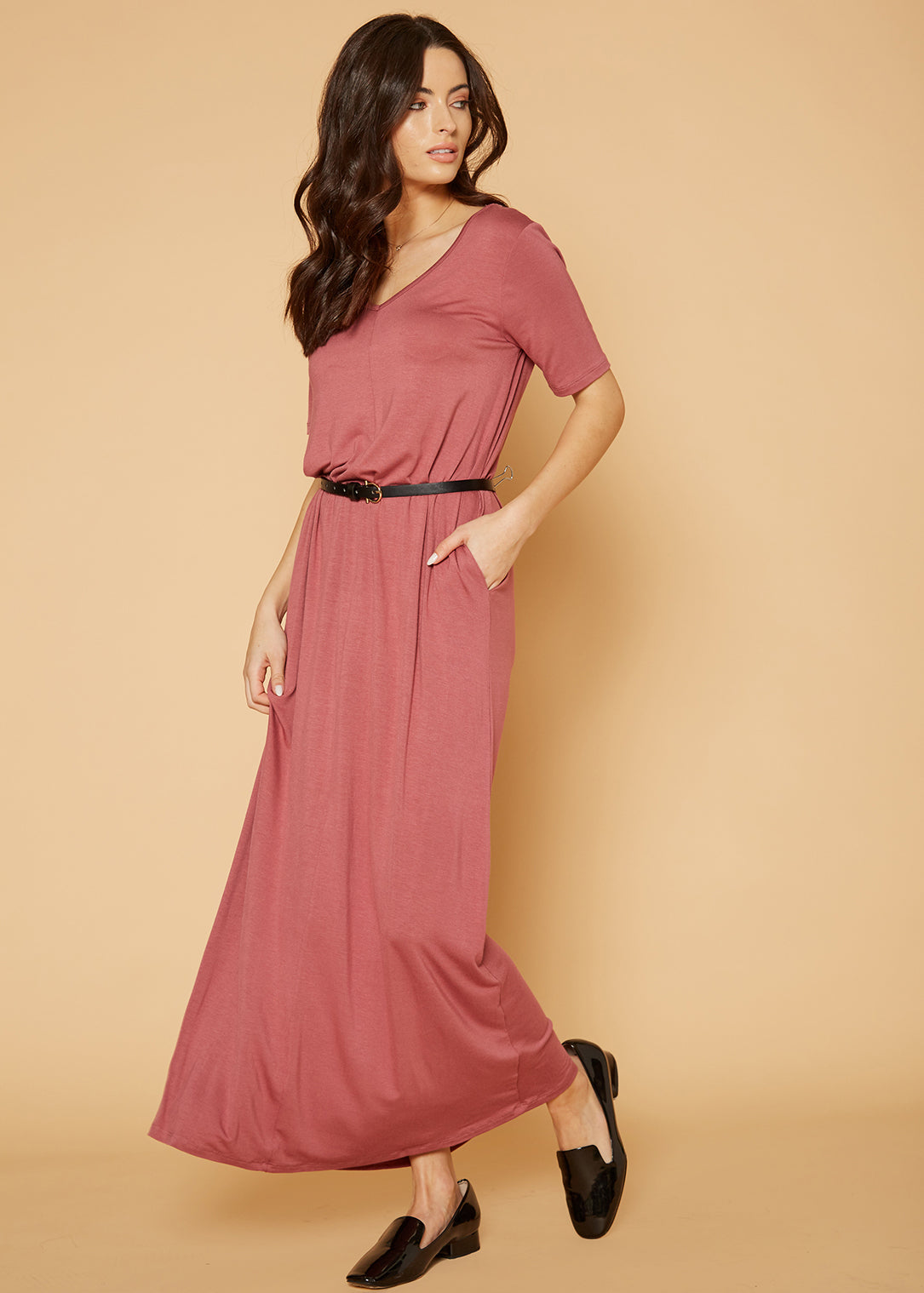 Mauve V-neck short sleeve maxi dress with side pockets from Lemon Hera, made for stylish, comfortable women&