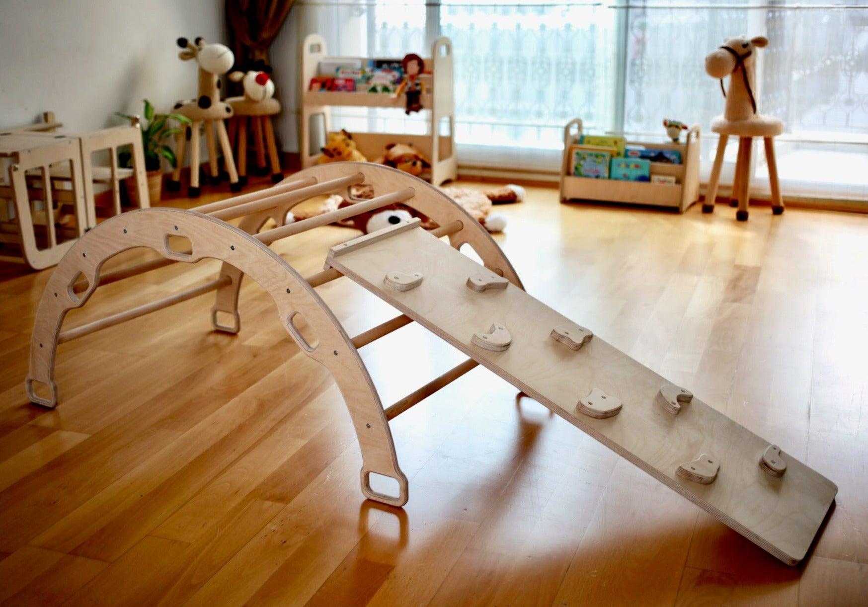 Red Oceanus 3-piece climbing set with triangle arch and ramp for kids&