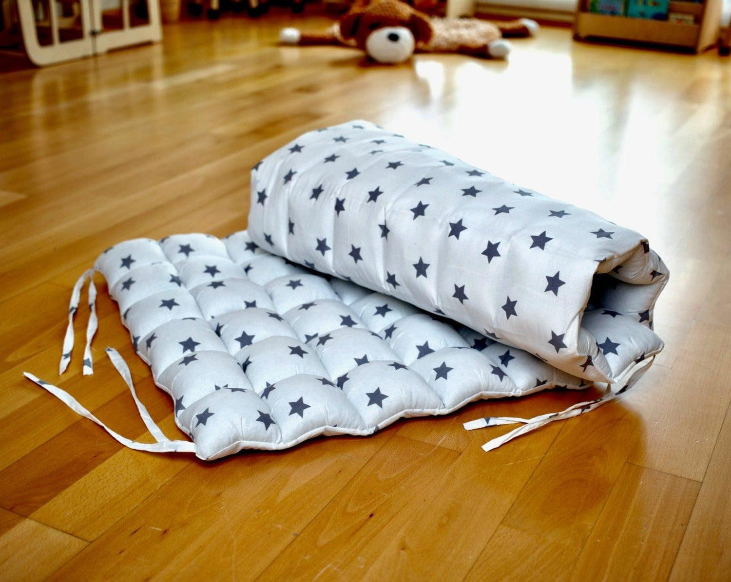 White Stars Pillow for climbing arch, Red Oceanus furniture accessory featuring a soft, star-patterned cushion for kids&