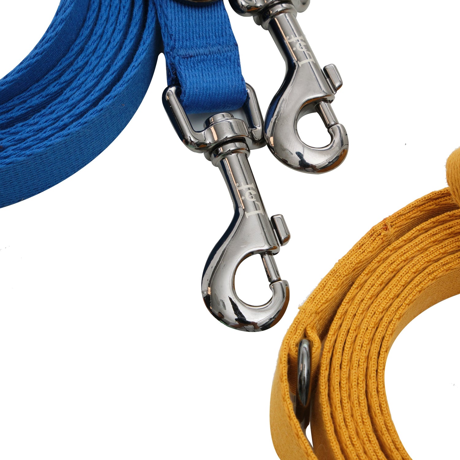Emerald Alfie Lof Folding Lead Leash for pets, compact and lightweight with folding design for easy walking and travel.