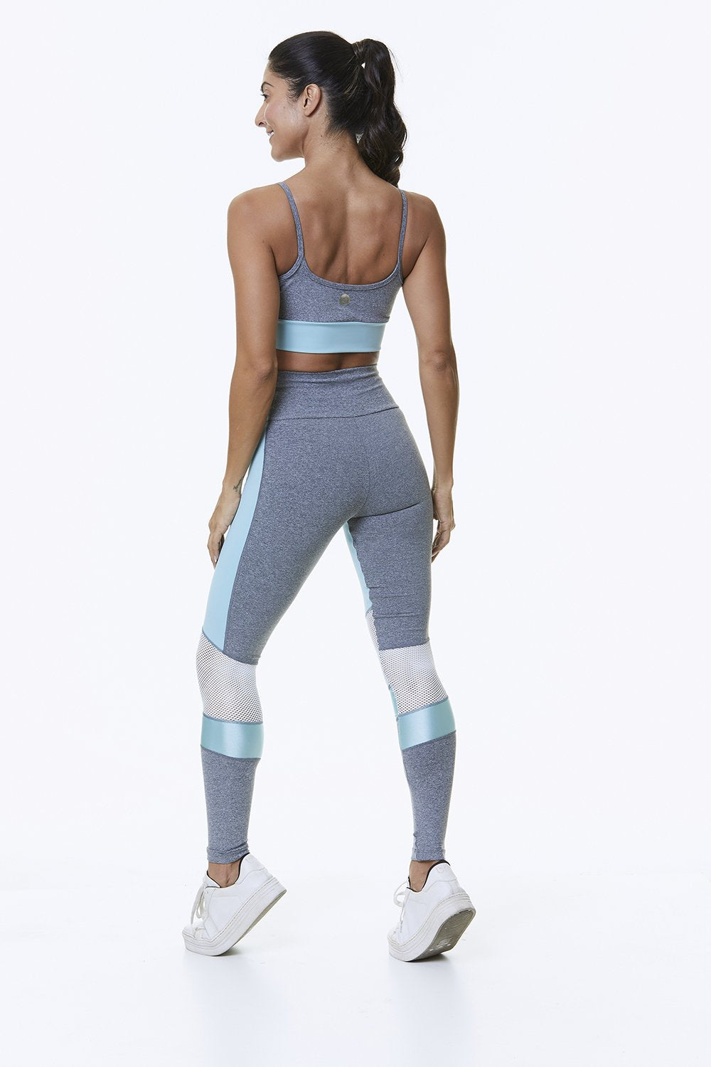 Red Medusa women’s activewear sports bra in baby pink, featuring a supportive design and comfortable fit for workouts.