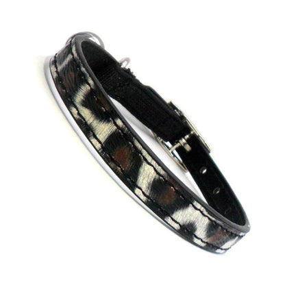 Salmon Oscar leopard print cat collar with adjustable buckle and bell, designed for stylish and comfortable pet wear.