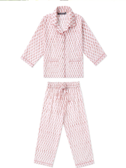 Pink women&