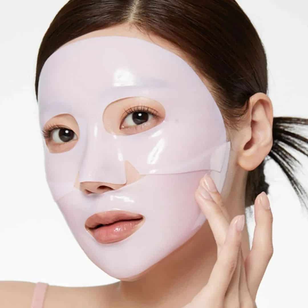 Harlequin Chestnut Medicube PDRN Pink Collagen Gel Mask for face, soothing skincare treatment in a single jar.