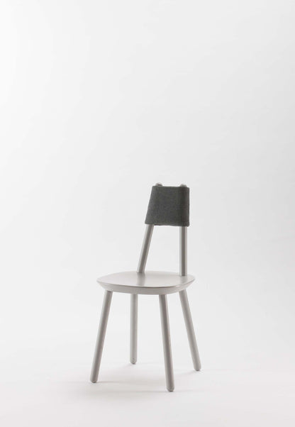 Naïve Aquamarine Poppy dining chair with grey upholstered seat and wooden legs, modern furniture for dining rooms.