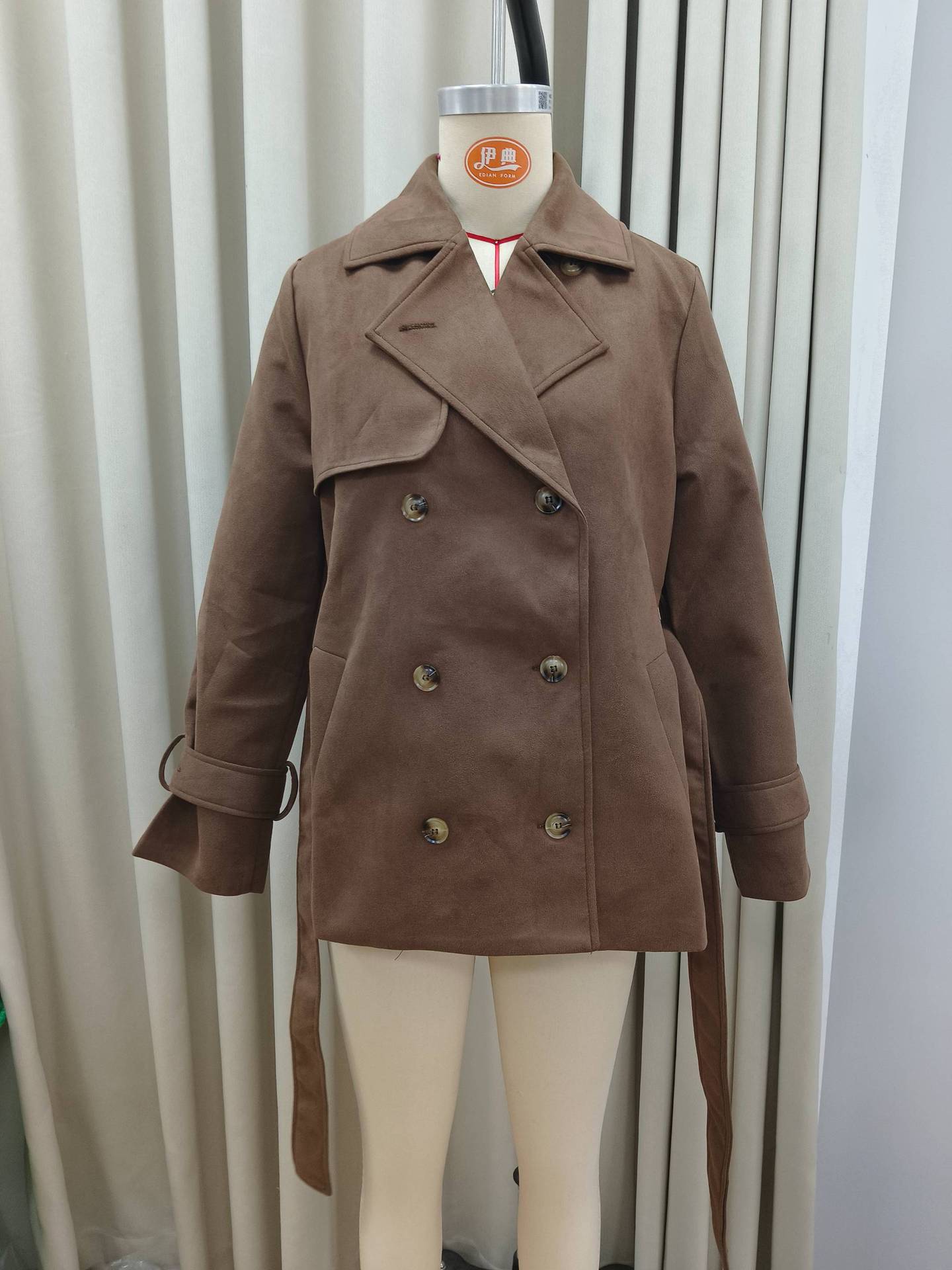 Vintage brown slim coat from Carmine Juneberry&