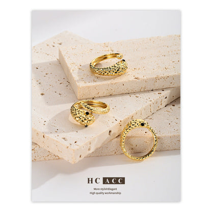 Women’s Snake-Shaped Fashion Ring