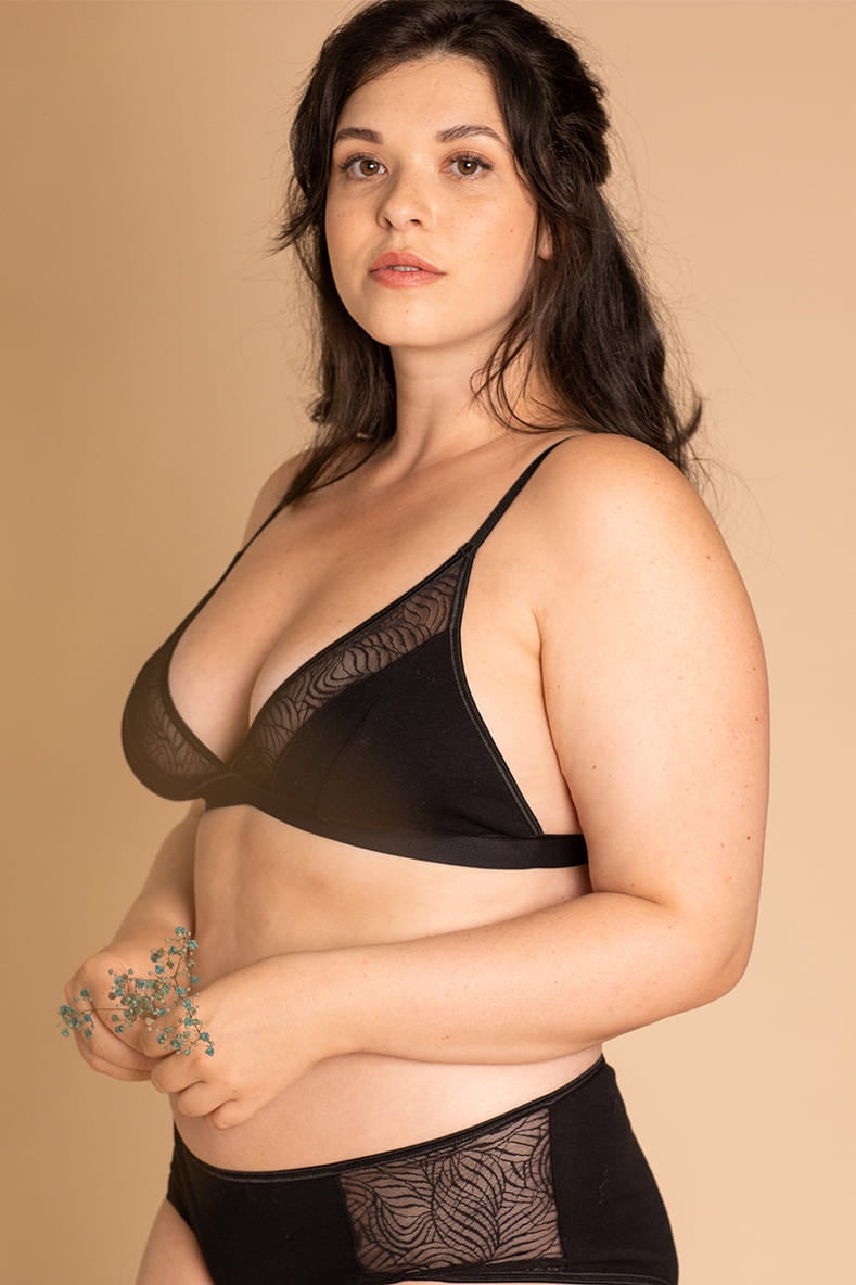 Black Savannah lingerie bra by Silver Daedalus, XS size, featuring cotton and lace details, shown on a mannequin.