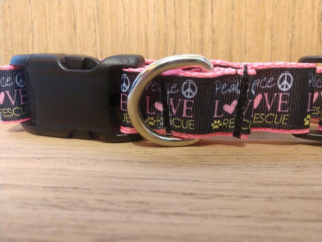 Large pink collar with "Peace Love and Rescue" design from Green Thalassa, featuring a soft, durable material for pets.