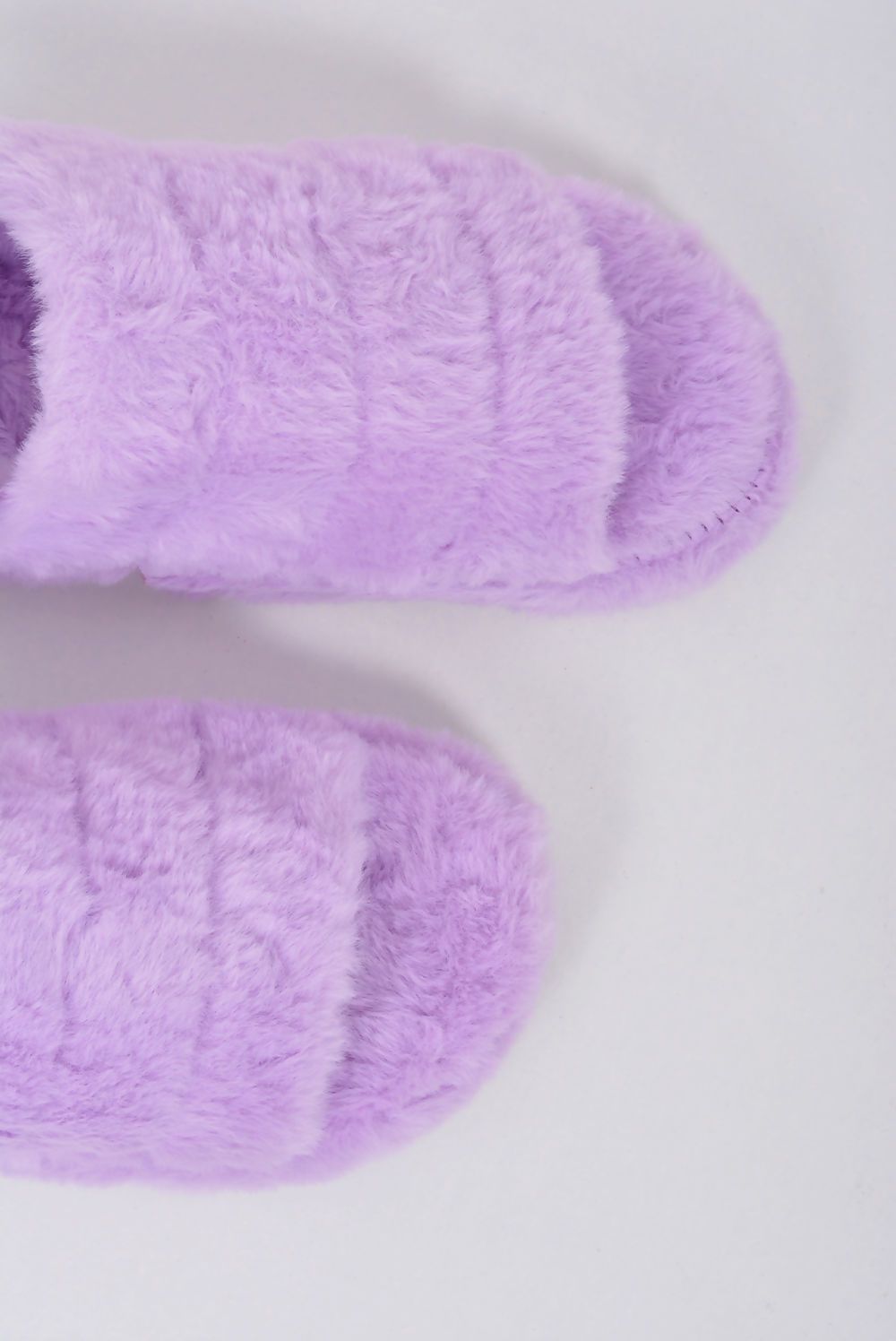 Purple faux fur fluffy stripe slippers for women by Azure Theseus, showcasing soft, cozy slippers with a striped design.
