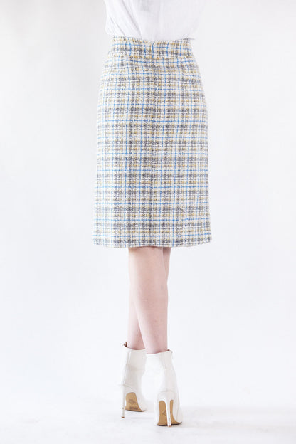 Women’s Luxe Plaid Tweed Pencil Skirt by Mauve Daisy, stylish high-waisted tweed skirt with a classic plaid pattern.