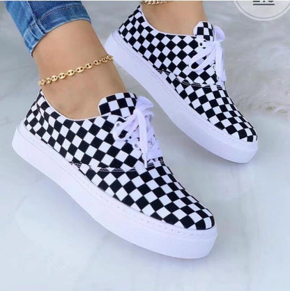 Coffee Jasper 2022 graffiti women sneakers, stylish trainers with vibrant graffiti design, casual footwear for women.