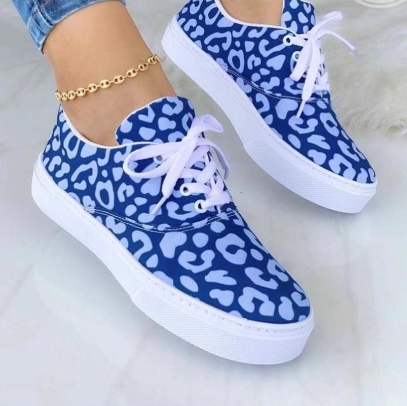 Coffee Jasper 2022 graffiti women’s sneakers with colorful design, casual trainers showing vibrant artistic patterns.