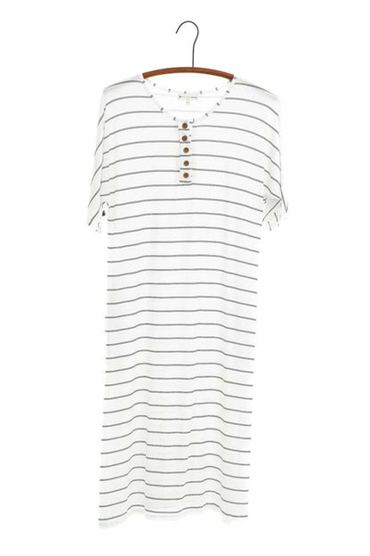 Striped black and white women&