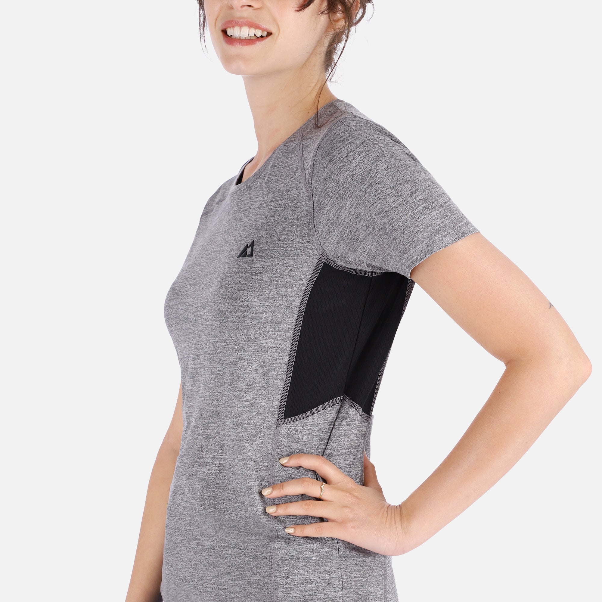Gray Rose Hemera QuickDry activewear shirt for women, short-sleeve T-shirt, breathable and quick-drying fabric.