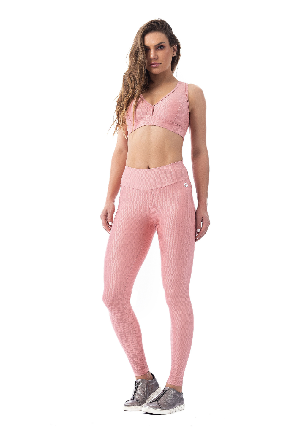 Red Medusa Zilu sports bra in activewear, featuring supportive design and breathable fabric for comfortable workout wear.
