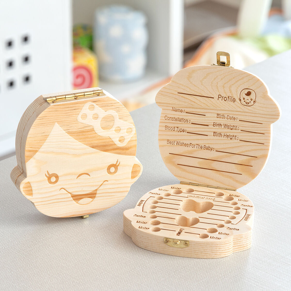 Baby clothing tooth box by Thooy InnovaGoods in a small, colorful container suitable for storing baby teeth.