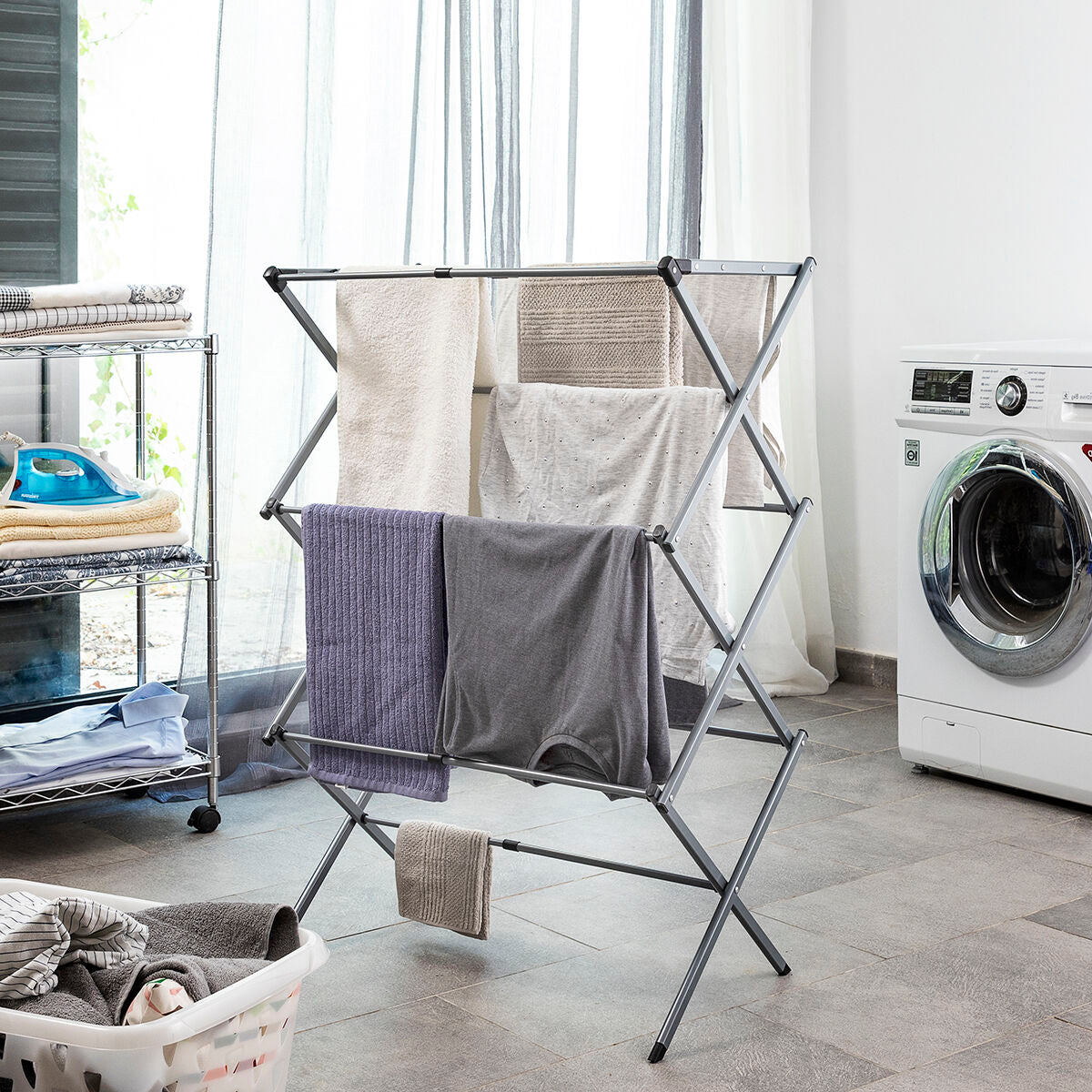 Bigbuy Cloxy folding extendable metal clothes dryer with three levels, ideal for home and garden laundry drying.