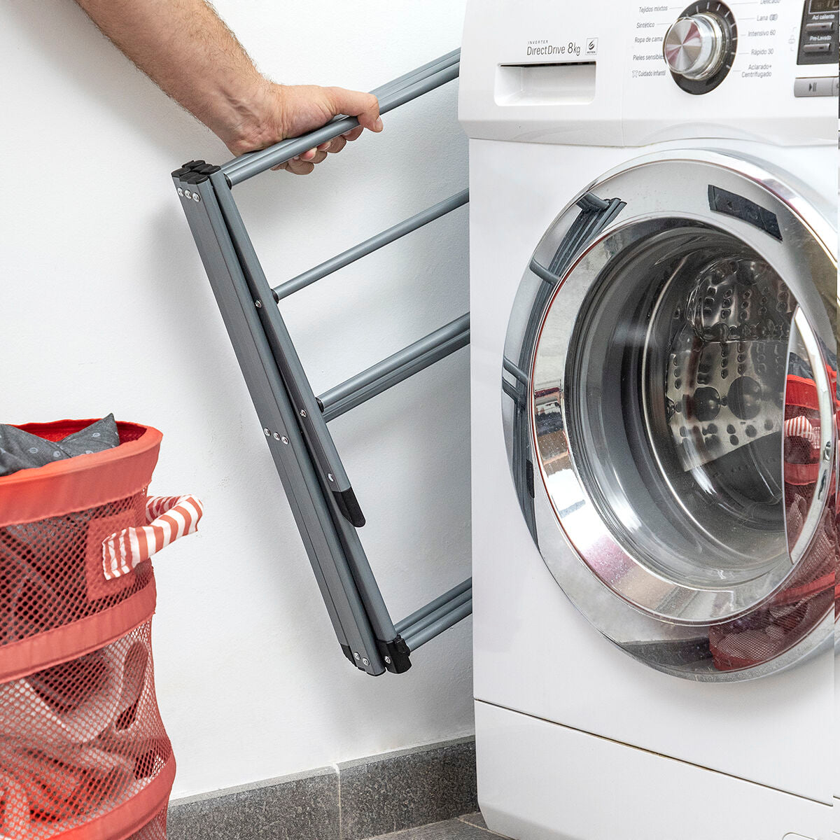 Bigbuy Cloxy metal clothes dryer with 3 extendable levels, folding design, ideal for home laundry drying.