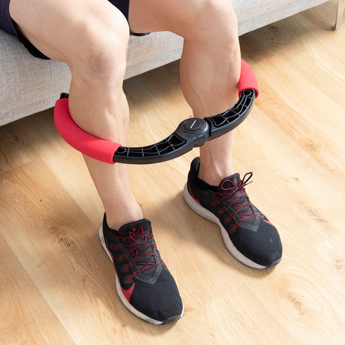Adjustable arm exerciser by Bigbuy with resistance bands and exercise guide, ideal for strength training and rehabilitation.