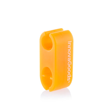 Pet selfie clip from Pefie InnovaGoods, a consumer electronics accessory designed for taking selfies with pets.