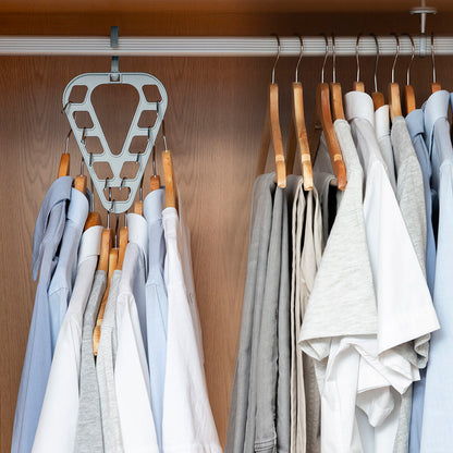 Set of two Orzer InnovaGoods hanger organizers, compact furniture accessories with multiple compartments for closet organization.