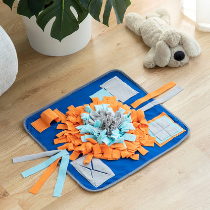 Sniffing mat for pets from Fooland InnovaGoods by Bigbuy, featuring colorful fabric and multiple scent hiding spots for mental stimulation.