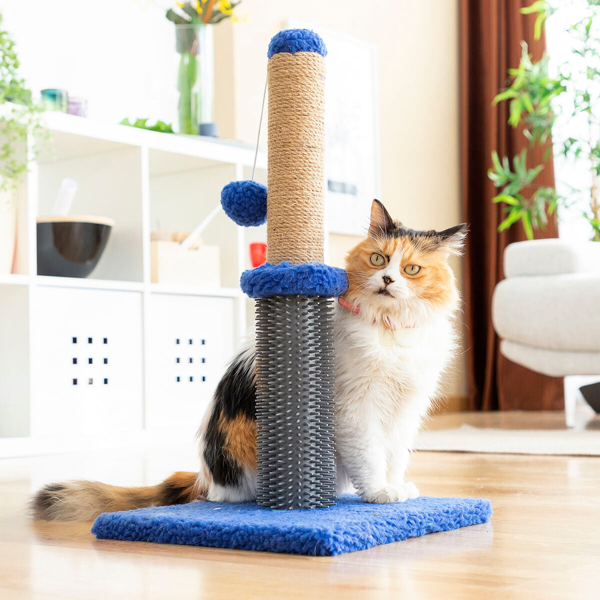 Bigbuy Miausage InnovaGoods cat scratching and massage post with ball, featuring a durable surface and playful design for pets.