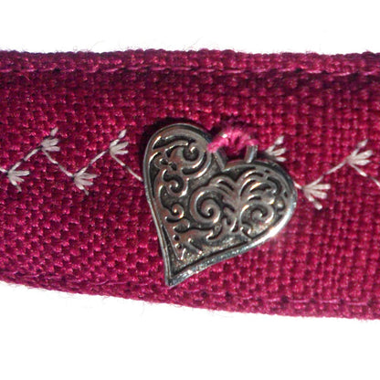 Salmon Oscar Prediletto handmade Valentine heart dog collar with red and pink design for pets, featuring a heart motif.