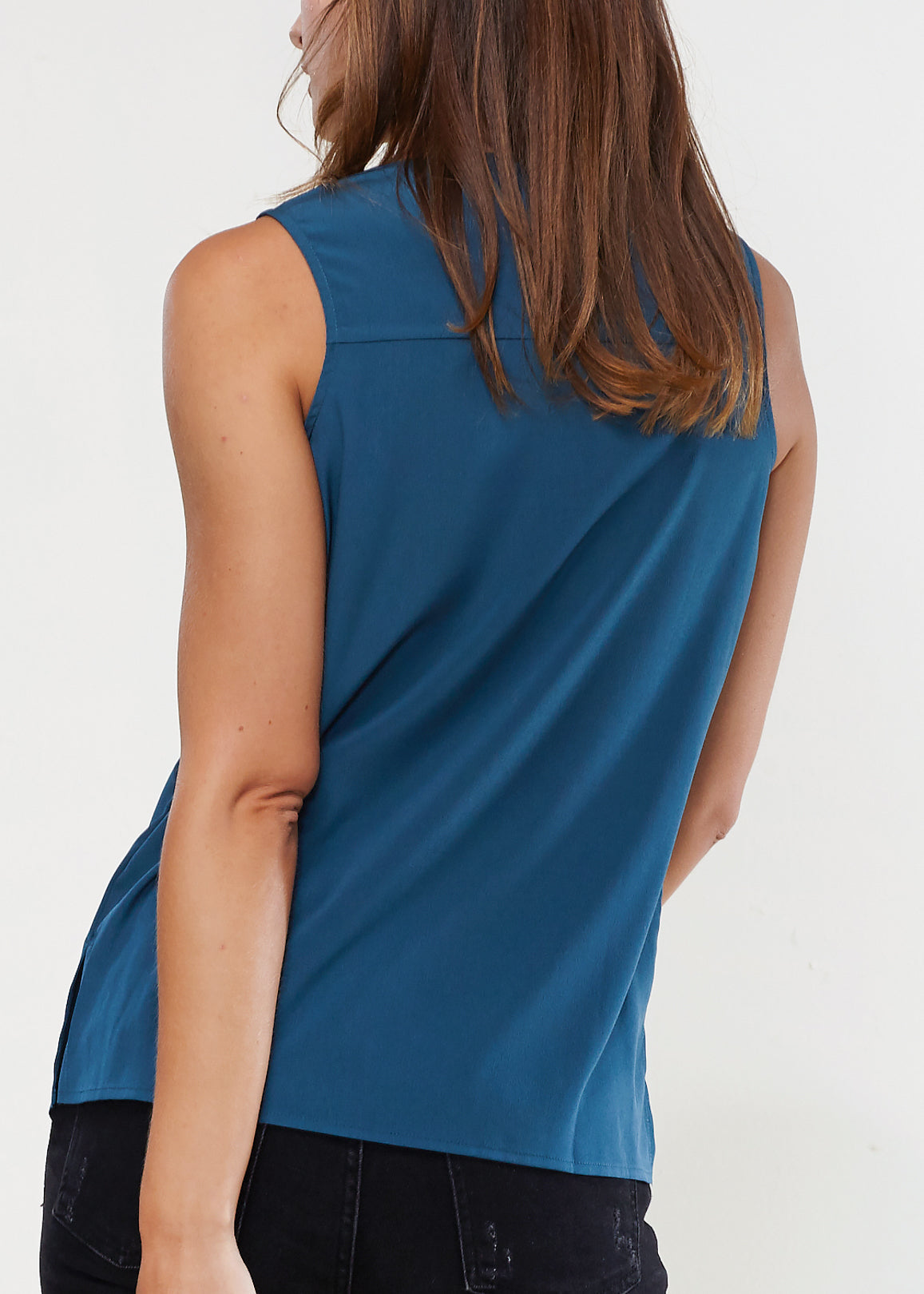 Blue-green women&