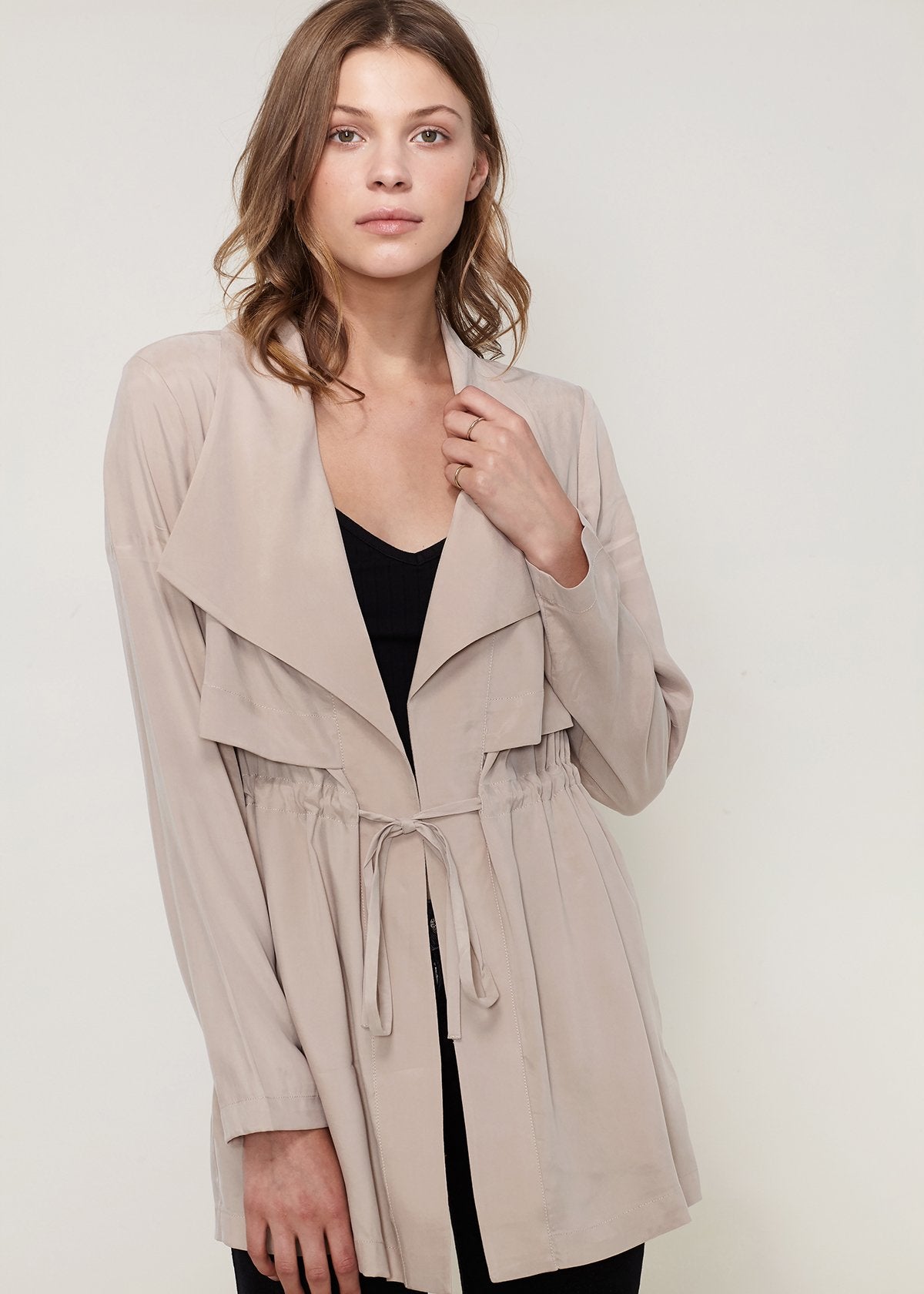Lemon Hera Ro&amp;de Noir open front taupe jacket, lightweight jackets and coats, displayed on a hanger.