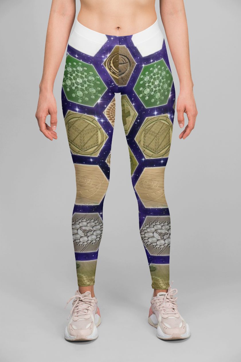 Sky Felix Circumverde legging styled as a T-shirt, featuring green and black geometric patterns on soft fabric.