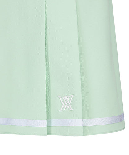 Light green women&