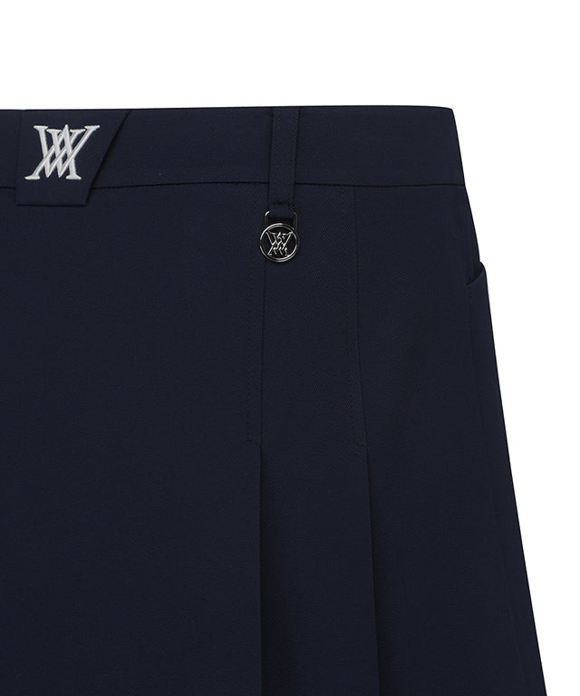 Navy women&