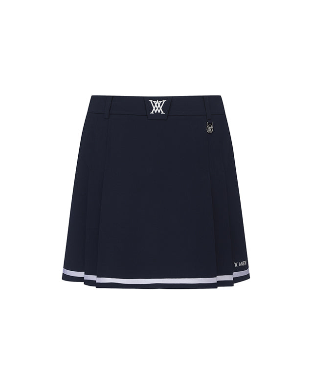 Navy women&