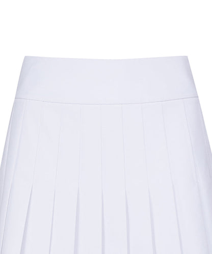 Women’s white pleated skirt with logo band from Start2Finish, shown on a model with a casual, stylish look.
