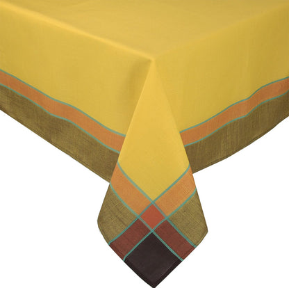 Pink Leto Riviera tablecloth in gold with elegant pattern, perfect for home decor and dining table decoration.