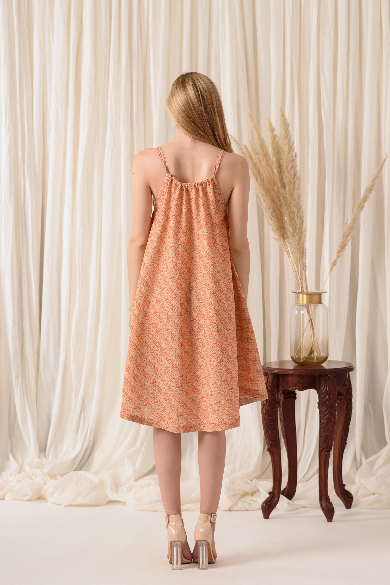 Back view of Violet Aether women&