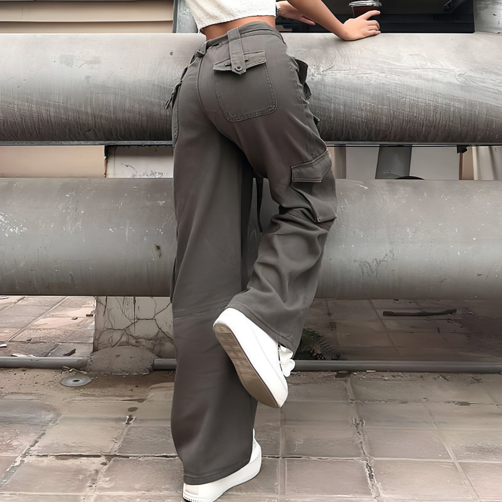 Carmine Juneberry vintage multi-pocket jeans for women featuring casual workwear style and multiple functional pockets.