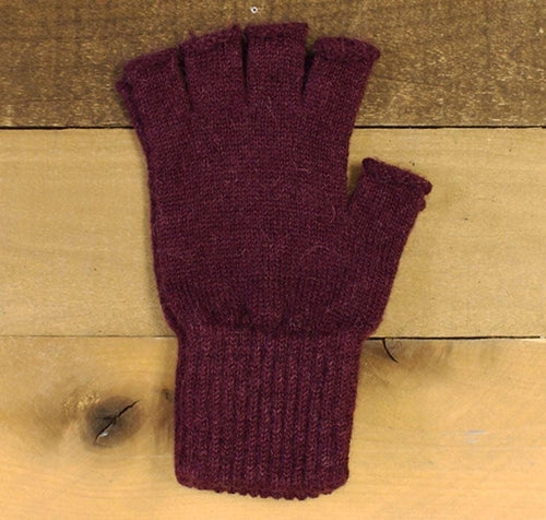 Milky Way fingerless alpaca gloves for work and play, soft and warm, in small size with a mulberry color, ideal for activewear.