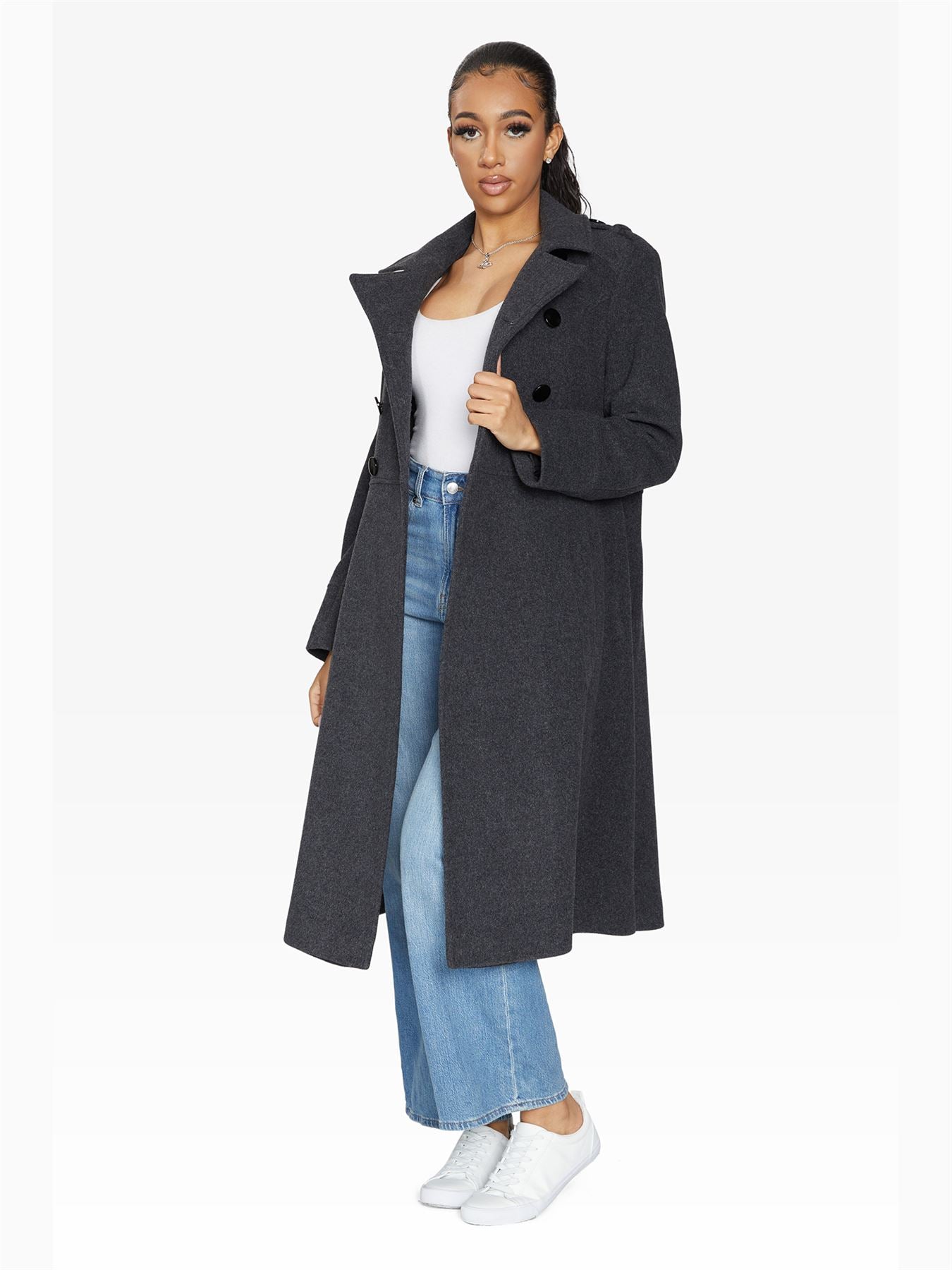 Rose Eleusis A-Line double-breasted coat, stylish jacket with a tailored fit, featuring classic lapels and button details.