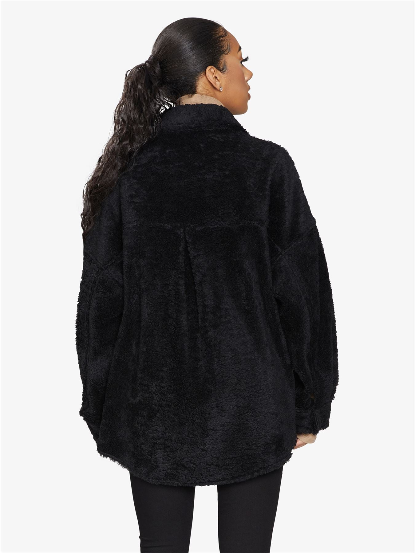 Rose Eleusis oversized patch pocket Borg teddy shacket featuring a cozy, plush fabric and relaxed fit in a stylish jacket design.